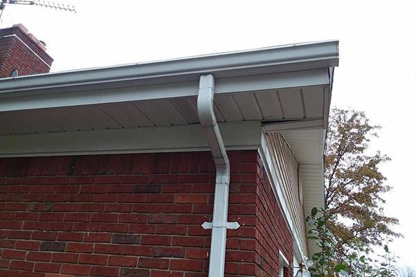 gutter cleaning oakland county michigan